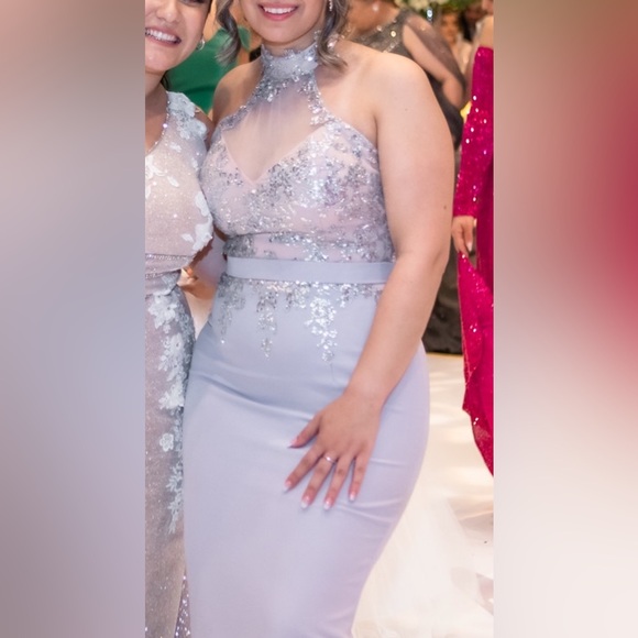 Beautiful Portia and Scarlett Gown - Picture 2 of 5